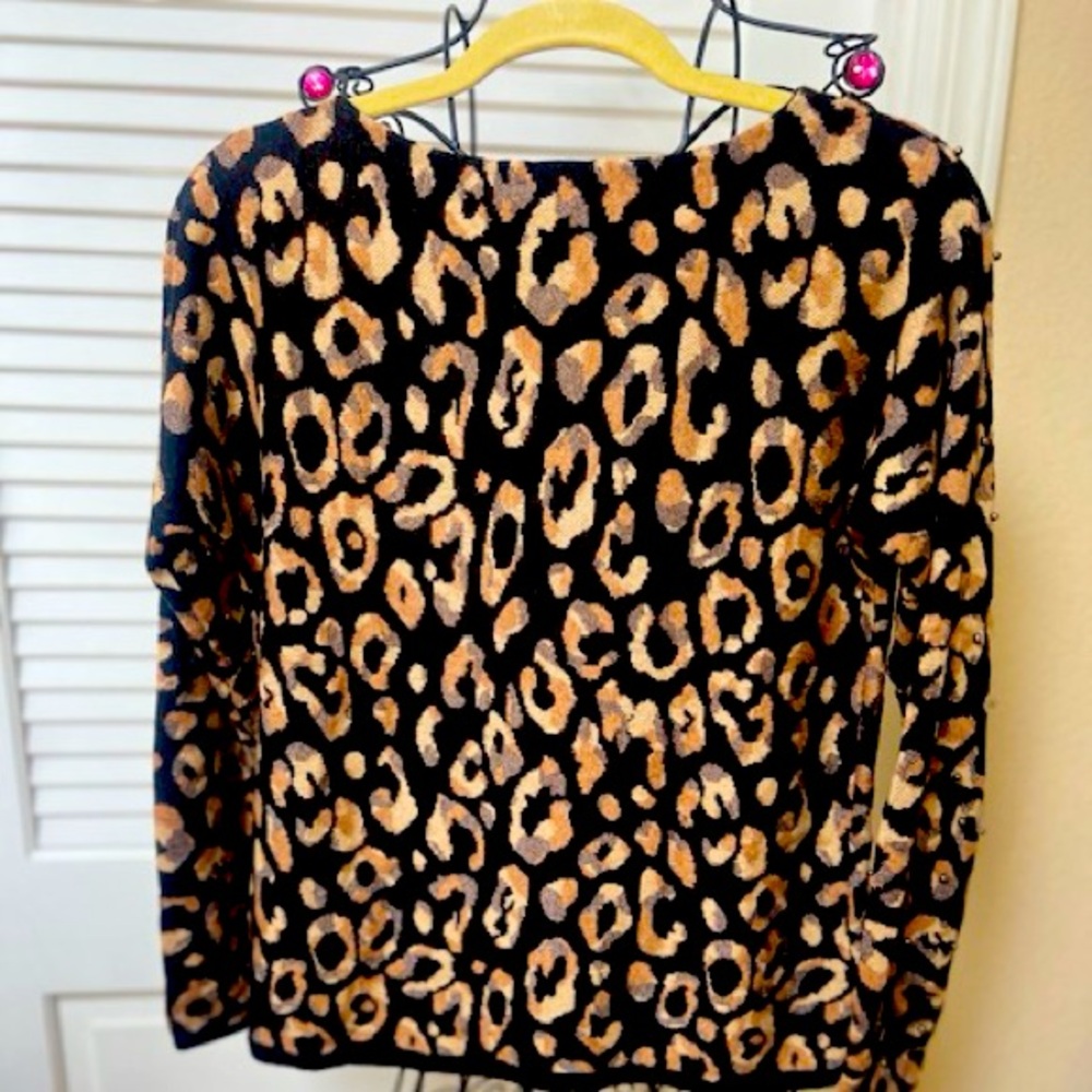 Chico’s textured Shirt -  multiple complementary colors